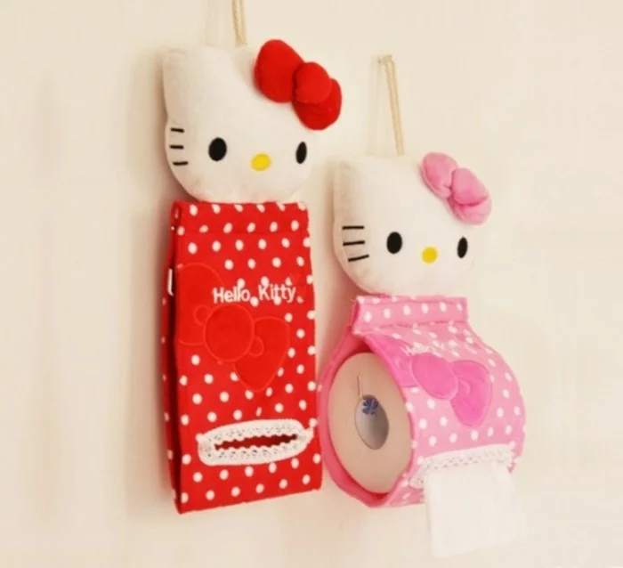 originelle Toilettenpapierhalter Hello Kitty WC Papierhalter fürs Badezimmer eines Mädchens in Rot Rosa mit weißen Pünktchen 