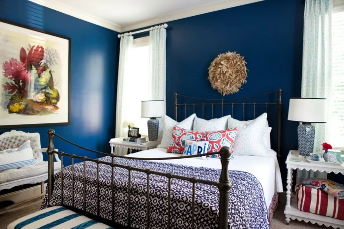 schlafzimmer blau helle gardinen blaue wände