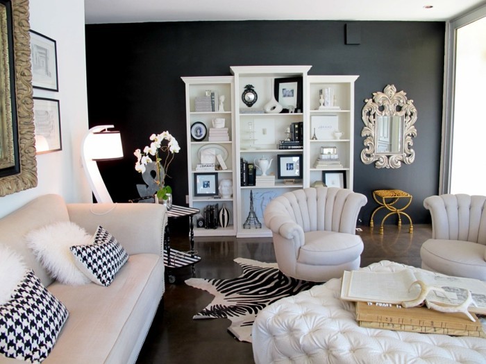 schönes wohnzimmer fellteppich zebra weißes sofa dunkler teppich