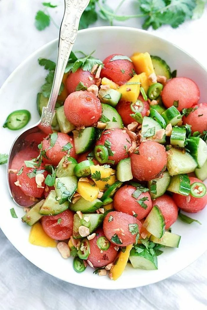Wassermelone Diät Sommer Salat gesunde Ernährung