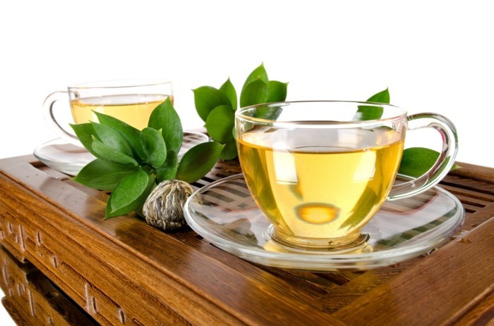 bauchfett verlieren abnehmen grüner tee trinken gesund