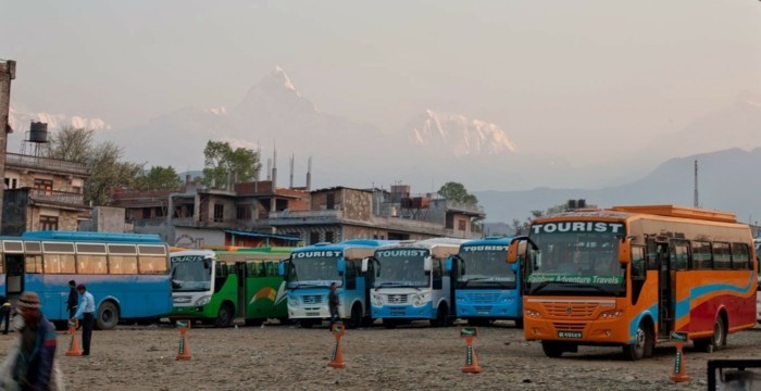 busreisen bergen südamerika reise bolivien tourismus