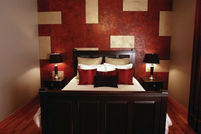 deko ideen schlafzimmer wanddeko rote dekokissen beige wände