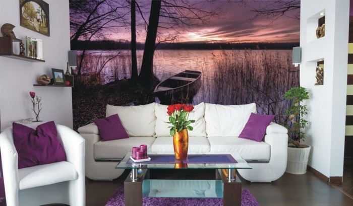 dekoideen wohnzimmer schöne wandtapete lila dekokissen weiße möbel