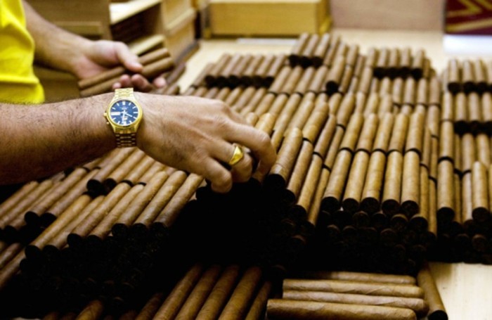 kuba reisen individuell strassen in kuba kubanische zigarren