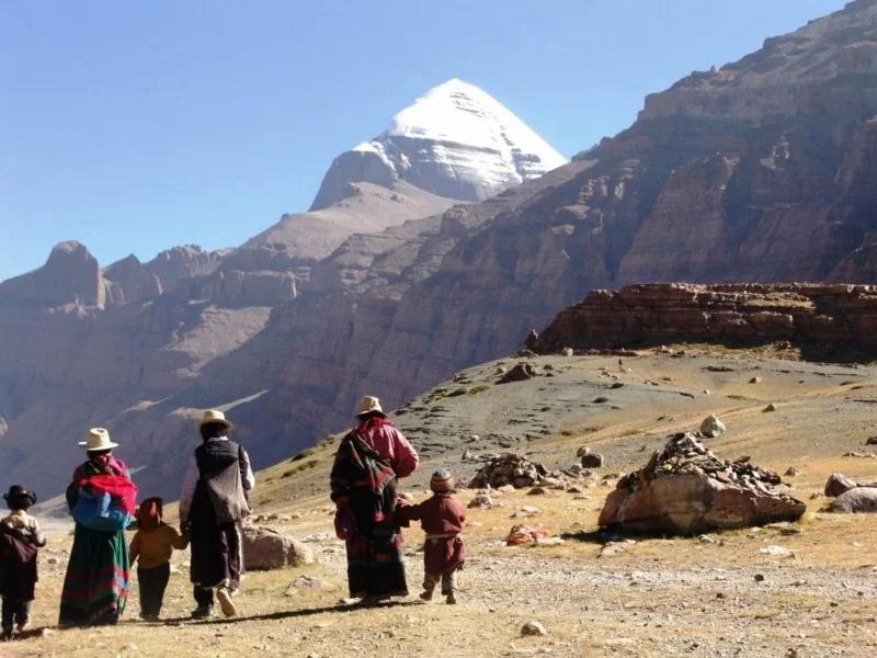 nach Tibet reisen Hauptstadt Lhasa Kailash Pilger