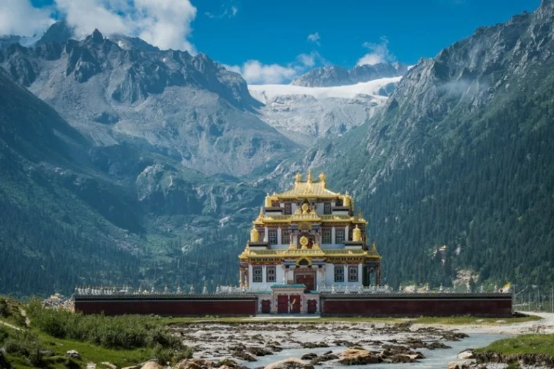 nach Tibet reisen Tempel Kulturreise