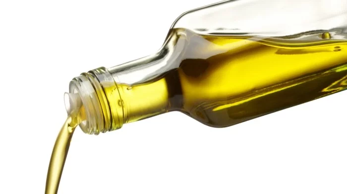 olivenoel gesund lebe gesund titel oliven flasche1