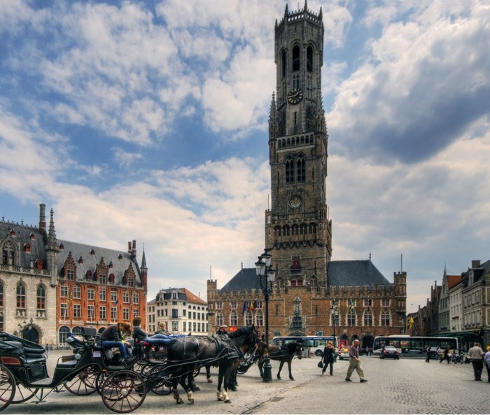 sehenswürdigkeiten brügge belgien daemmerung stadt mitte belgische waffeln fritten museum
