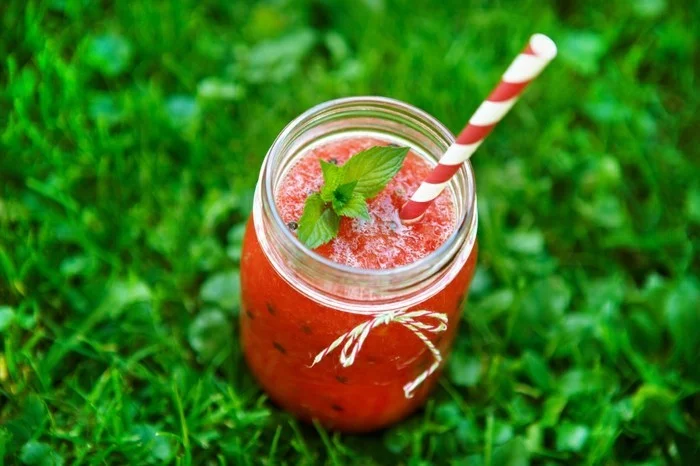 Sommer Rezepte wassermelone gurke salat lebe gesund titel salsa tomaten