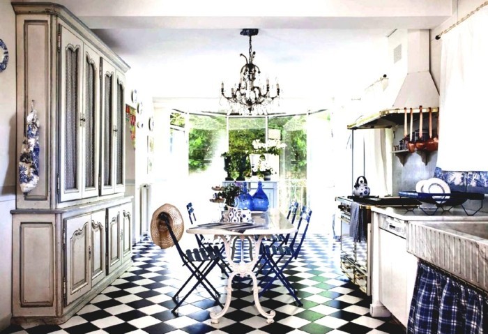 einrichtung landhausstil küche französischer stil blaue elemente