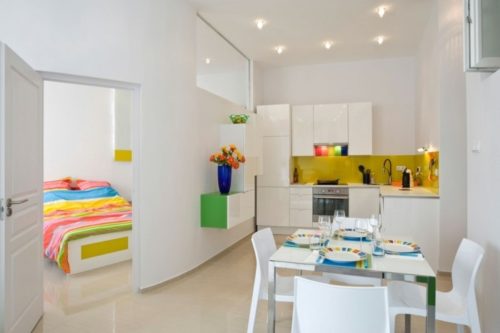 kleine-wohnung-einrichten-weise-kucheneinrichtung-wandfarbe-schlafzimmer-esstisch