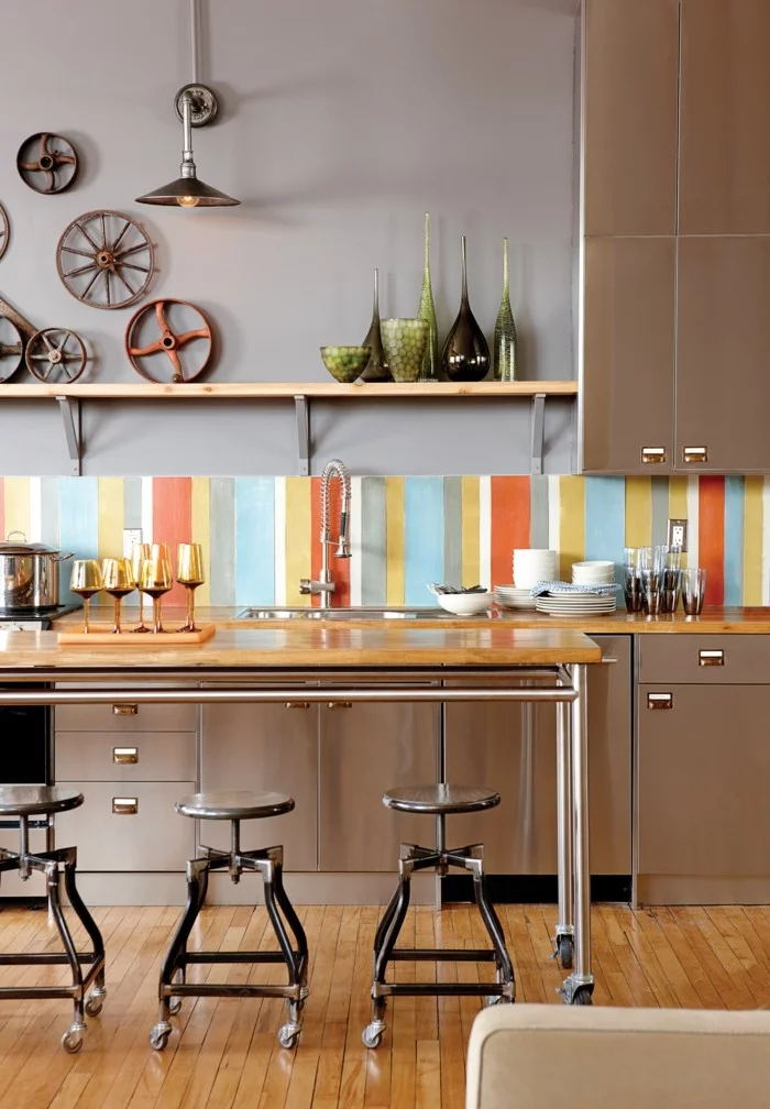 küchendesign farbige küchenrückwand macht die stimmung heiter