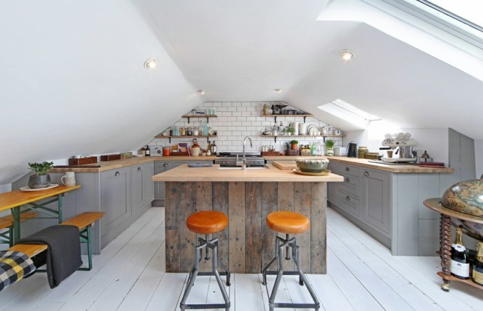Dachgeschosswohnung kücheneinrichtung mansarde dachschräge deko ideen küche14