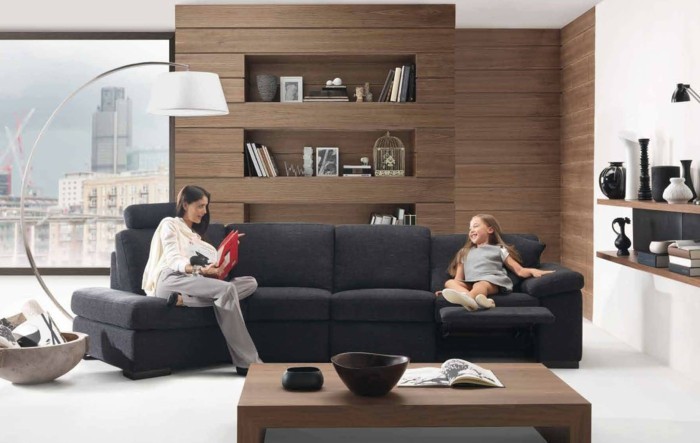 natürlich wohnen wohnideen wohnzimmer holzmöbel dunkelgraues sofa