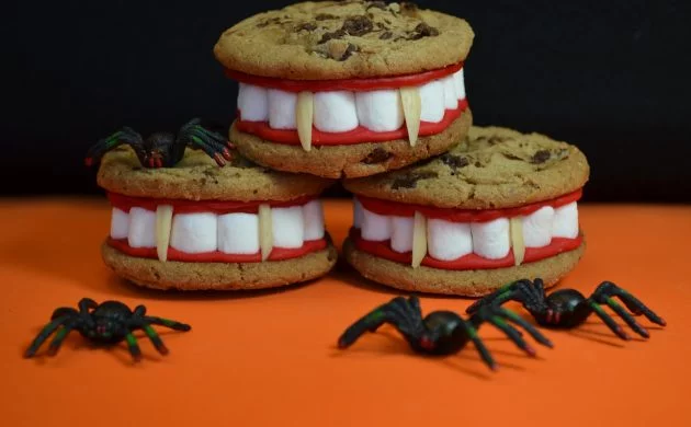 halloween-ideen-drakula-kekse-vegan