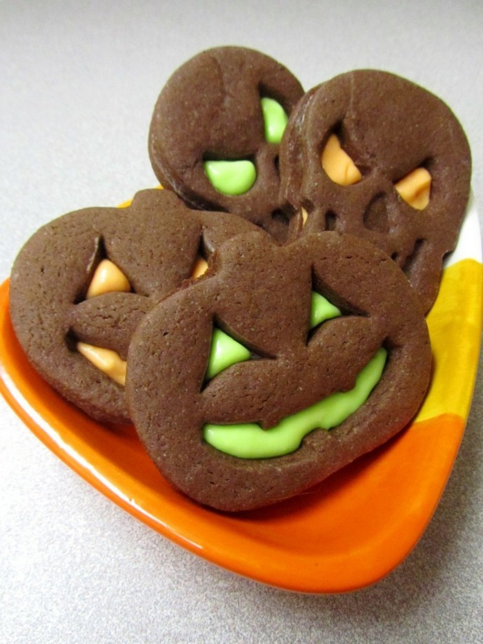 halloween ideen lustige kekse gruselige kürbisse