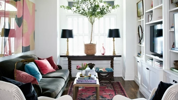 hausrenovierung kleines wohnzimmer einrichten tischleuchten perserteppich sofa
