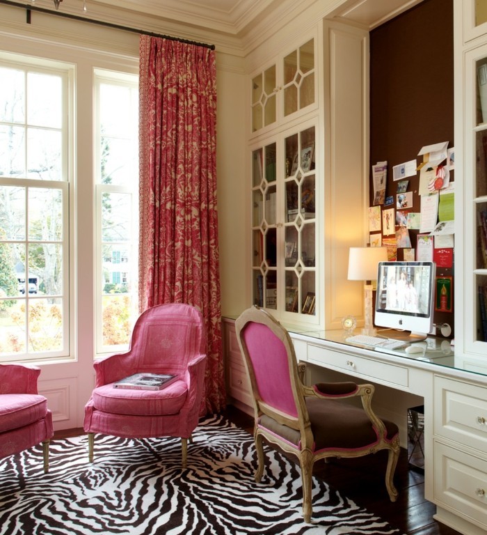 home office einrichten teppich zebra muster rosa möbel