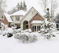 Schäden durch Schnee & Eis – Zahlt die Haushaltsversicherung?