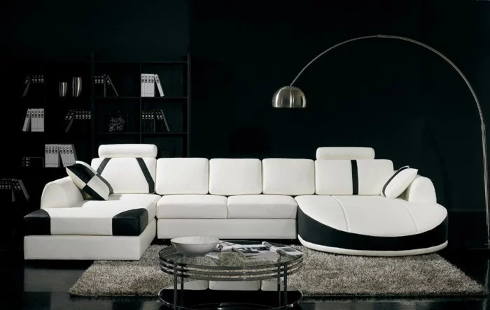 moderne sofas weiss schwarz leder bogenlampe hochflor teppich