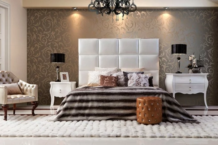 schlafzimmergestaltung luxurioeses interieur tapete florales muster heller teppich