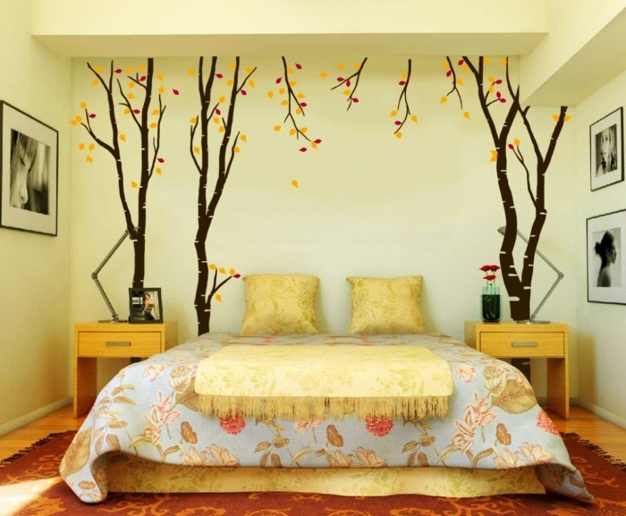 schlafzimmer ideen wandgestaltung wandmalerei hellgelbe wandfarbe
