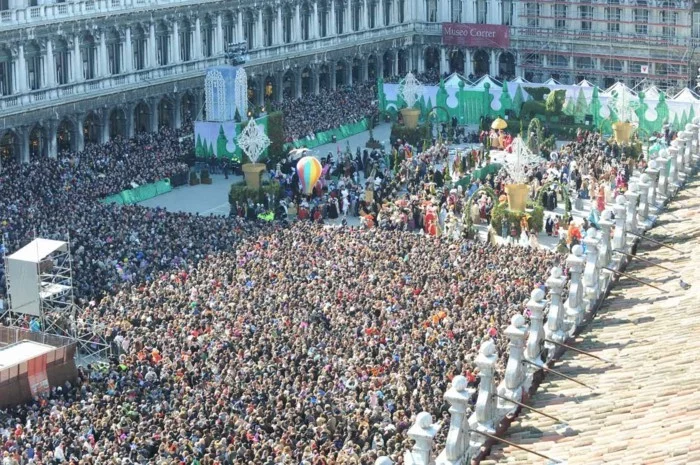 karneval in venedig piazza die stephano
