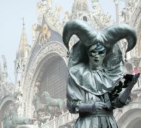 Der Karneval in Venedig- authentischer Brauch oder nur touristische Attraktion 