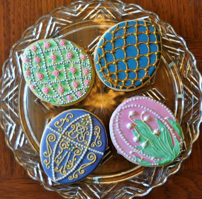 kekse verzieren osterplätzchen dekorieren ideen kleine details