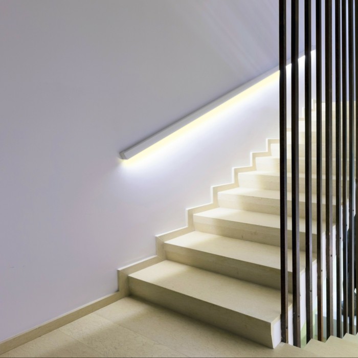 led lichtleiste treppe  beleuchten moderne treppenbeleuchtung