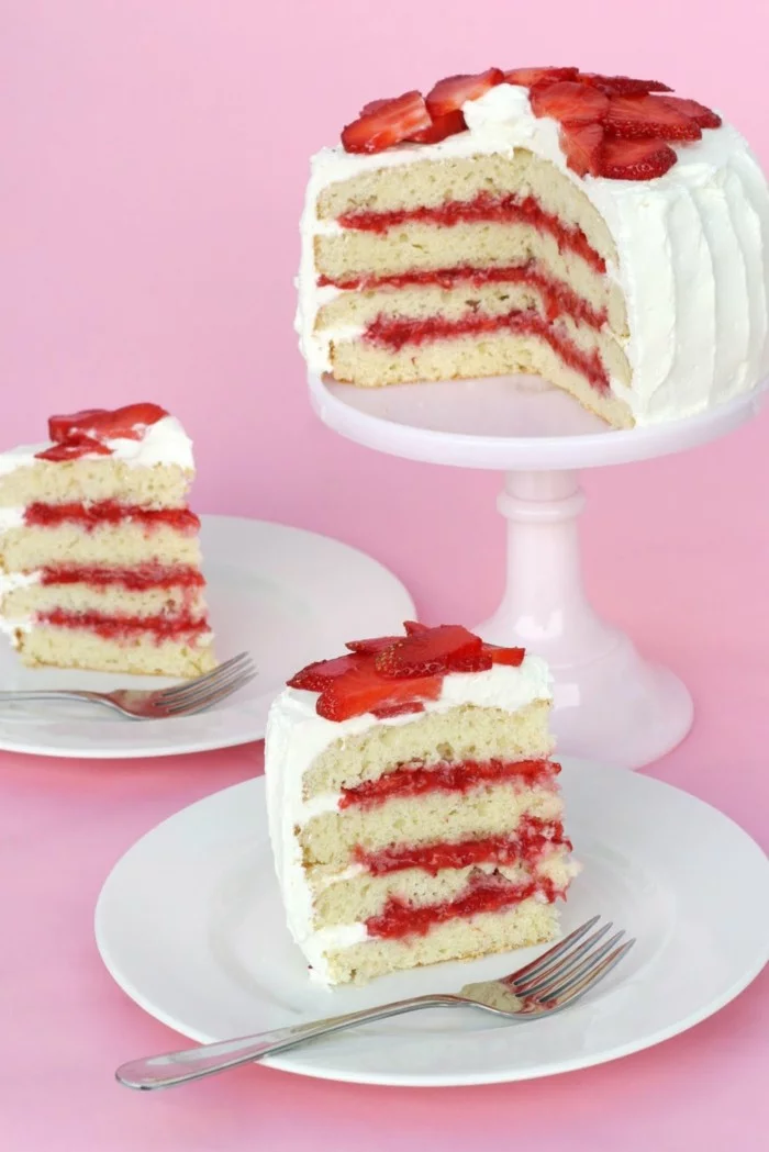 torte dekorieren ideen festliche desserts mit erdbeeren