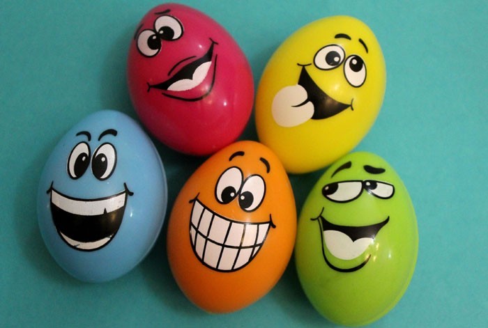 Eier Gesichter malen kreativ wettbewerb die ostereier gestalten lustige eier mit gesichtern