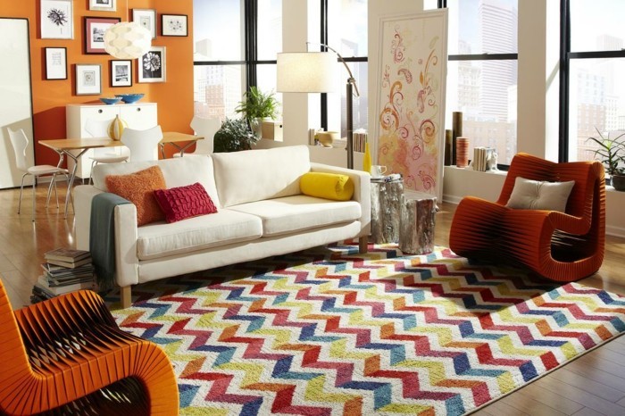 farbkombinationen für das moderne zuhause zig zag muster und stilvolles weißes sofa