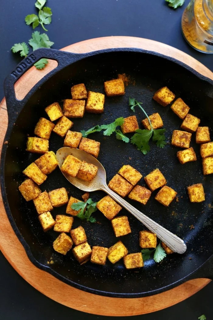 knuspriges tofu in der pfanne zubereiten