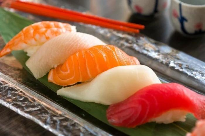nigiri sushi zubereiten und gleich essen