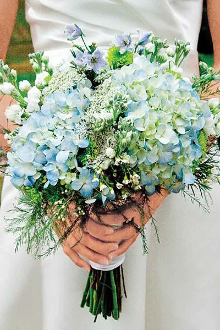 blumenstrauß vintage hortensien blau
