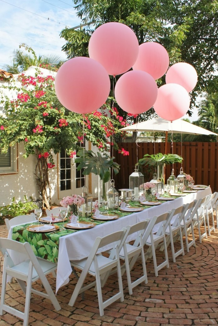 Hochzeitsfeier im Freien Wenn die Hochzeit im Garten