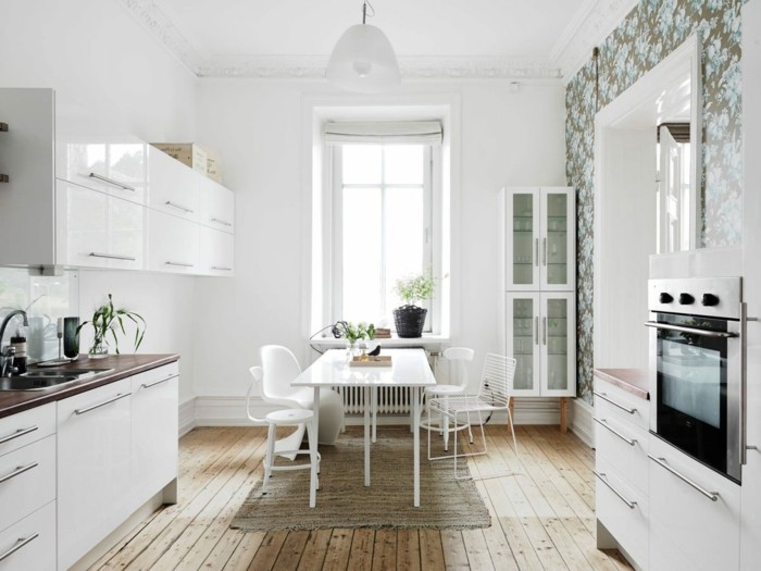 skandinavisches design im esszimmer kleines speiesezimmer mit teppich