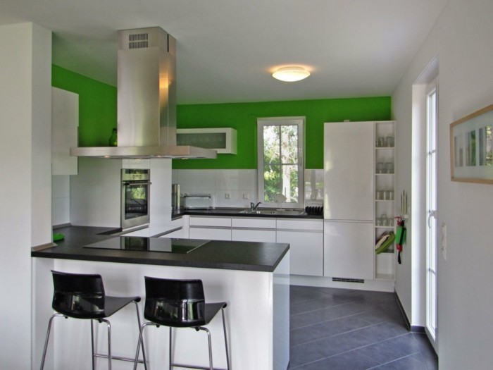 küchengestaltung offene küche in weiß und grün