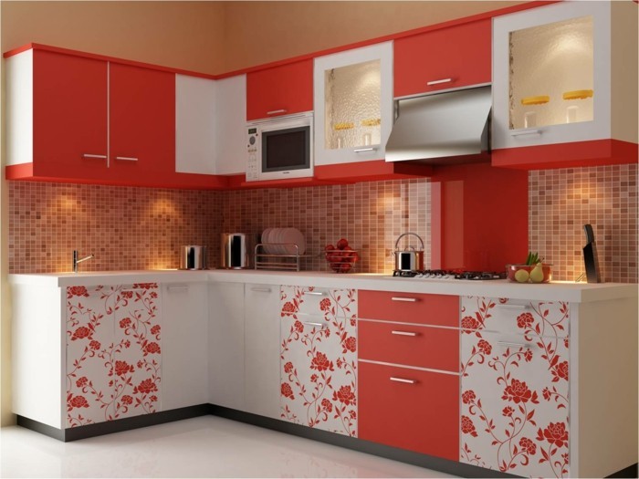 wohnideen küche eckküche mit roten akzenten und floralen motiven