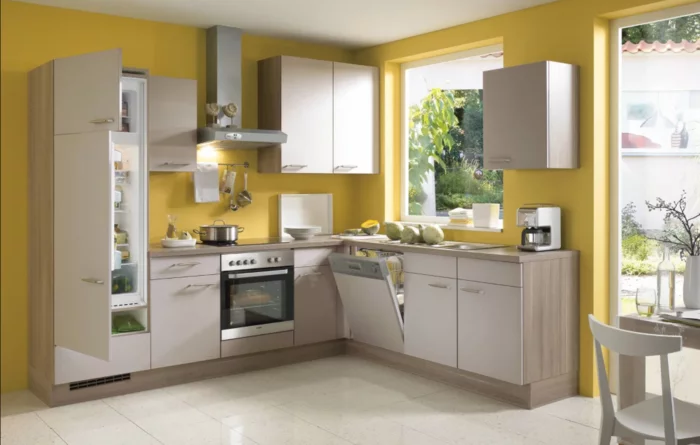 wohnideen küche funktionale küchenmöbel und gelbe küchenwände