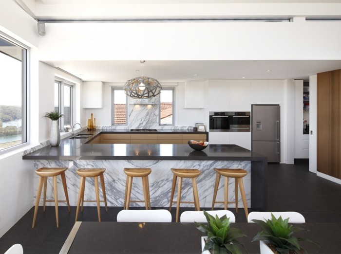 wohnideen küche moderne u förmige küche mit dunklem bodenbelag schönen marmor texturen