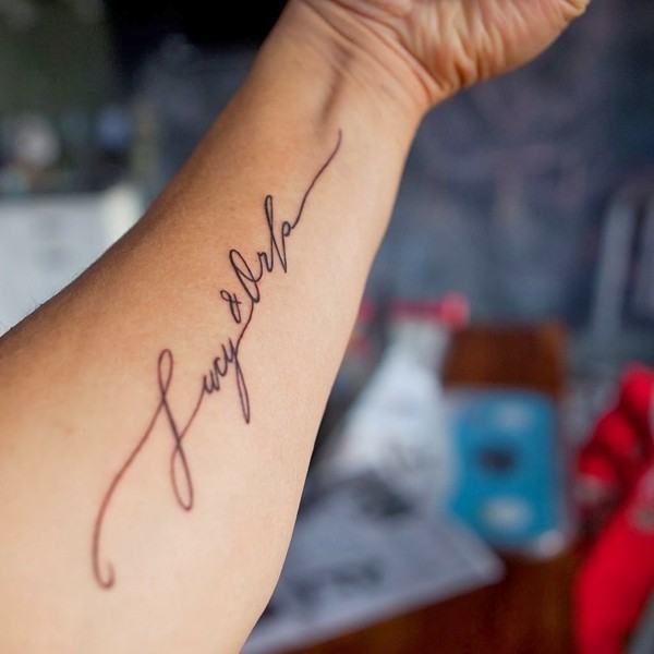 Frau tattoo schriften unterarm innenseite Tattoo Unterarm