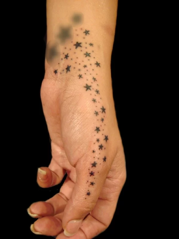 tattos ideen am handgelenk sterne tätowierung