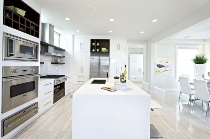 wohnideen küche weißes interieur und bodenbelag mit schöner optik