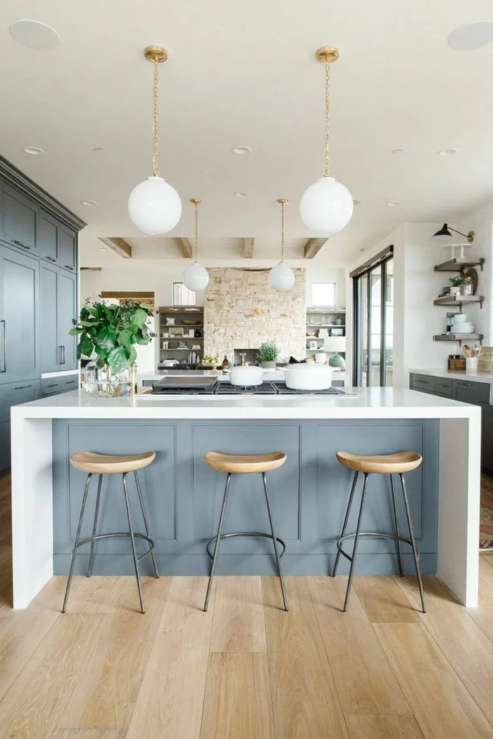 wohnküche kücheneinrichtung in weiß grau