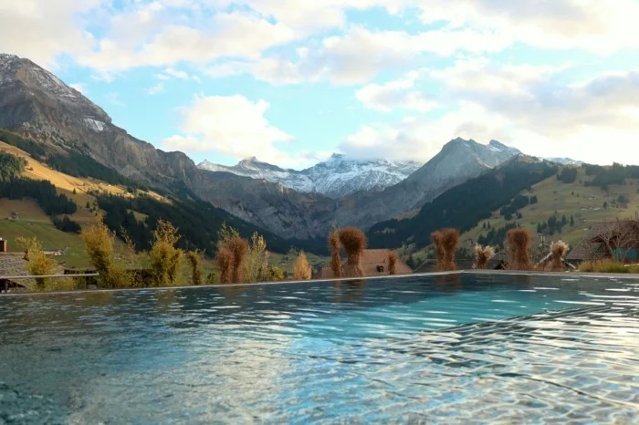 infinity pool Cambrian Adelboden Hotel und seine herrliche aussicht