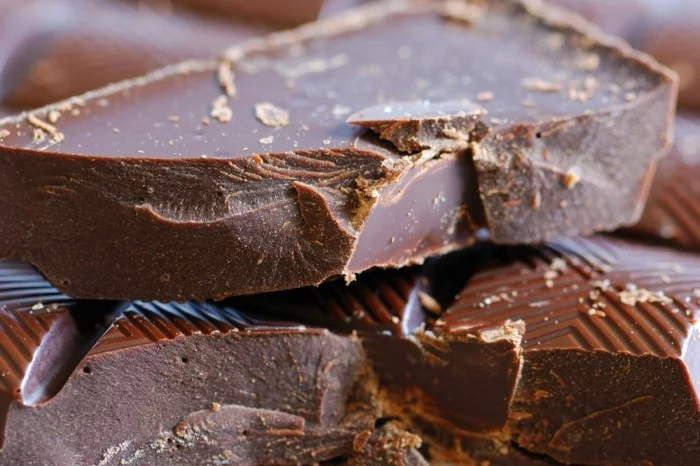 dunkle schokolade hat weniger milch und zucker