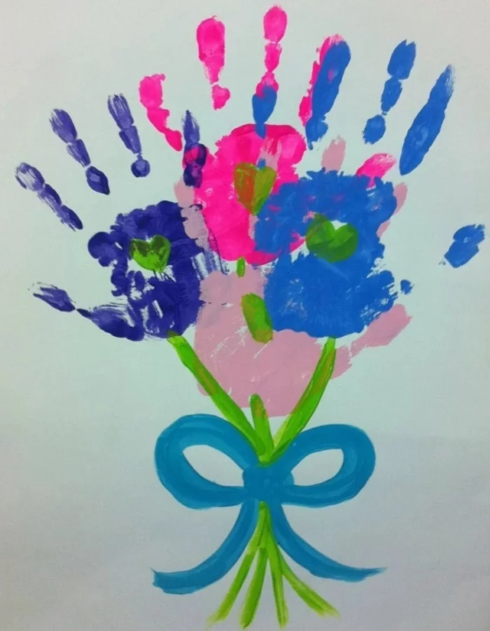 Wunderbar Blumen Aus Handabdrucken Bild